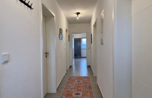 KUELhome - Moderne Wohnung mit Küche & Parkplatz Ausblick auf den bayerischen Wald - Foto 23