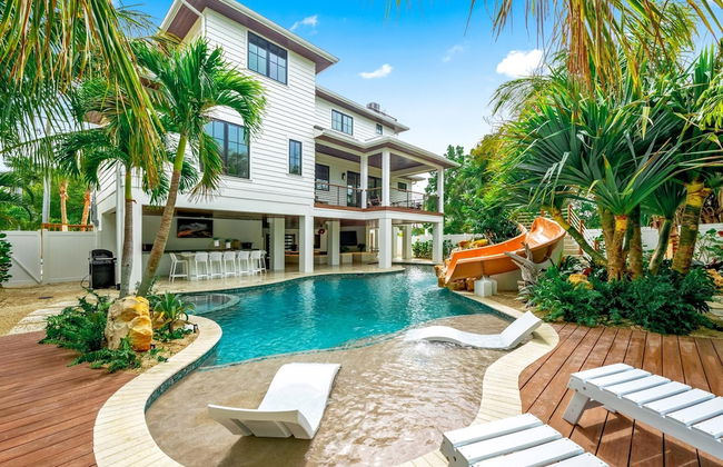 The Oasis in Siesta Key - Photo 1