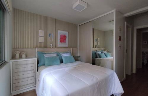 Apartamento encantador quadra mar - Foto 26