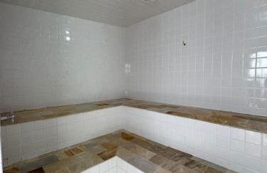 Apartamento na Praia das Toninhas em Ubatuba 350m da praia -2 quartos sendo 1 suite, piscina, varanda gourmet com churrasqueira, ar condicionado, cozinha completa, duas garagens - Foto 24