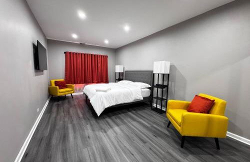 Sleeps 24+ Luxury house Near Chicago 12 king beds - Foto 45