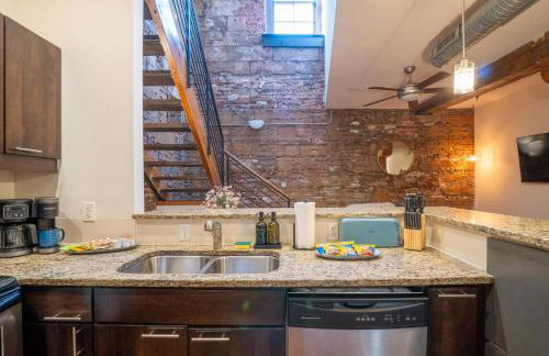 Stylish Loft | Shockoe Bottom | Walk to Canal - Foto 23