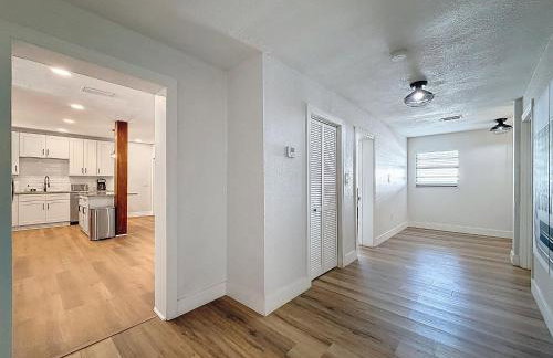 Newly Renovated | Minutes to Riverwalk & Beaches | Tampa Heights - Foto 50