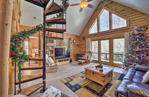 2 Decks and Fire Pit Scenic Beech Mountain Retreat! - Foto 1