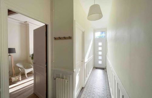 4 Ch - 10 pers - Grande Maison - Parking - Jardin - BBQ - Foto 22