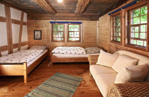 Historischer Vogtshof: eingezäunt | sonniger Garten | Kamin | Denkmalschutz - Foto 7