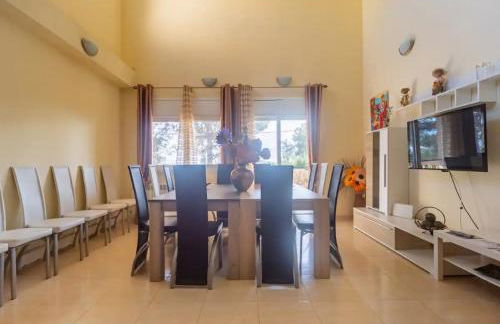 Villa Sitges Ilusión 15 minutes by car from Sitges Sleeps 16 people XXL swimming pool - Foto 27