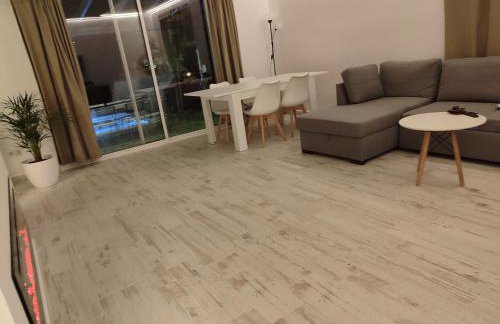 Villa lujosa con spa, piscina y sala de juegos PRIVADOS - Foto 30