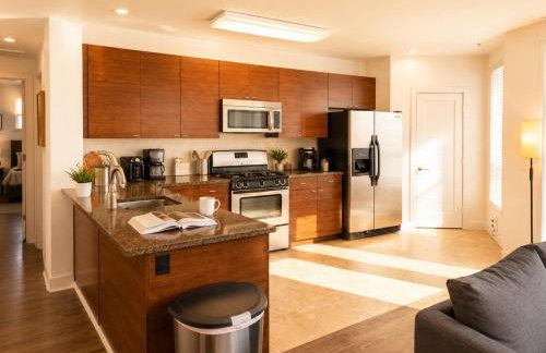 Sunny Marina Del Rey Apartment- Hot Tub, Game Room, BBQ, Projector - Foto 34