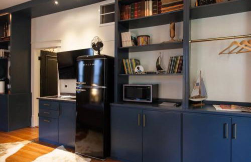 Intimate Library Studio - Minutes to Forsyth Park - Foto 15