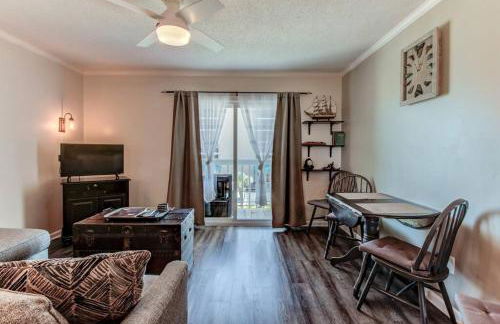 Kraken's Den * Oceanview * Steps to ocean * Pool - Foto 33