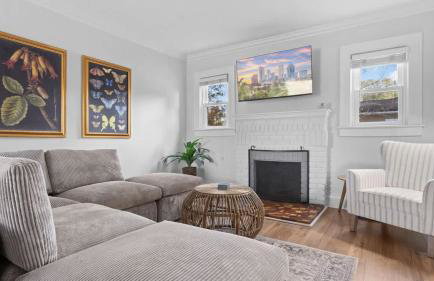 Spacious Modern Farmhouse w/ Private Patio & BBQ! - Foto 56