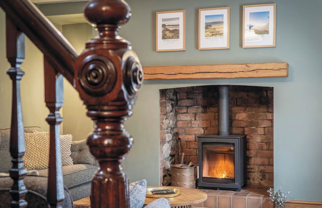 Hill House - 4 Bedroom - Llanrhidian - Photo 42