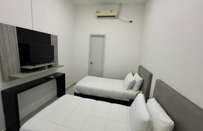 RIO HOTEL - Photo 13