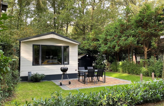 Chalet in the Woods With Pool - Photo 32