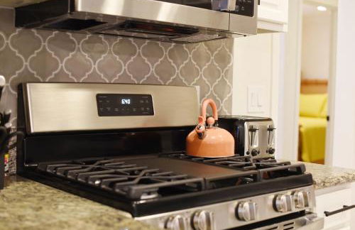 Mile to Beach! Fully Fenced Private SoCal Cottage - Photo 8