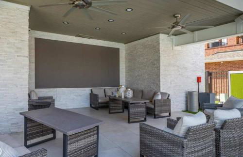 Fourth & River - Top-Floor condo with River Views - 3 King Suites - Foto 45