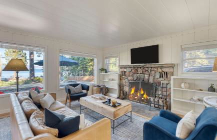 West Shore Lake House by Avantstay Ski Cabin w/ Backyard Sledding Hill! - Foto 4