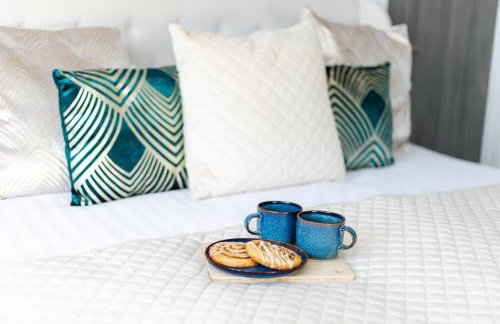 NEW! Stunning 2 Bed Beach Front Penthouse Apartment - Topaz, Compass Point - Foto 47