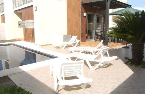 Adosado cerca del mar con piscina privada - Foto 2