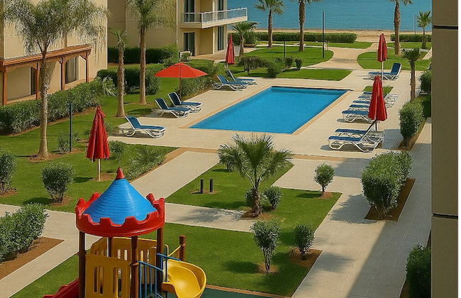 Experience Luxury by the Sea at Porto Said Chalets - Foto 29