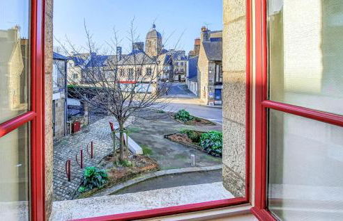 2 Bedroom Awesome Apartment In Antrain - Photo 2