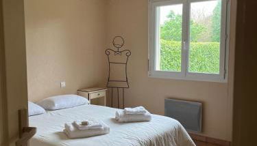 Maison agréable et lumineuse, jardin vue nature, Nant Aveyron - Photo 5