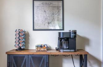 Entire Home on the water, 2 kayaks, Game room, Firepit, BBQ grill, Netflix WiFi - Foto 43