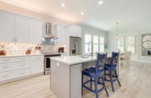 Bright Foley Home with Patio - 7 Mi to Wharf and Beach - Foto 2