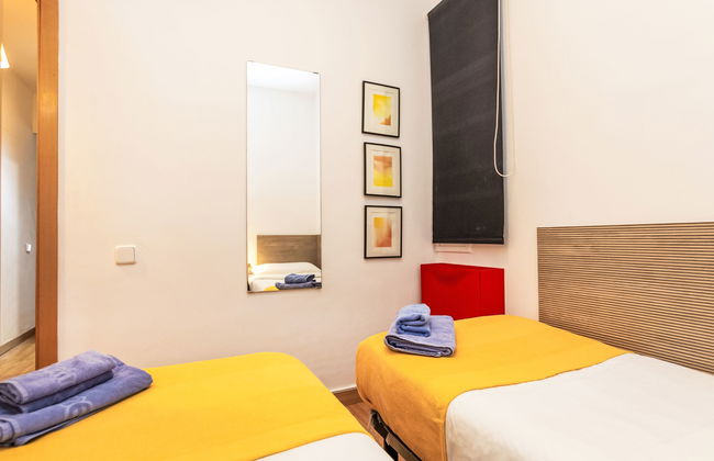 2 bedroom Apartment in Barcelona - Photo 18