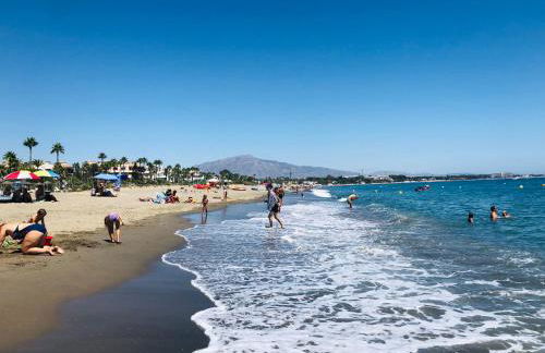 Amazing Two Bedroom Apartment in Los Flamingos, Marbella - Photo 13