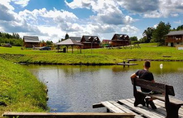 Domki cało roczne z własnym stawem nad jeziorem - Foto 12