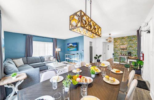 Great for Large Gatherings Sleeps 30 PalmWaveStays - Foto 9