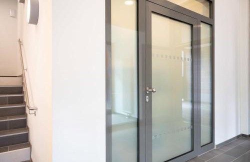 Urban Apartment with 2 Bedrooms - Photo 15