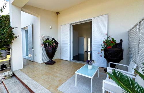 Villa Nauna - Beachfront Villa with Garden & Sea-View Terrace Santa Caterina - Marea Stays Collection - Foto 17