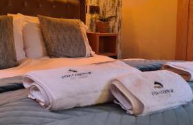 Fox Corner, Ambleside, romantic retreat for two, dog friendly, hot tub - Photo 19