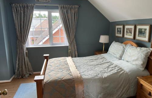 Comfortable and Convenient 4 Bedroom Home - Foto 21