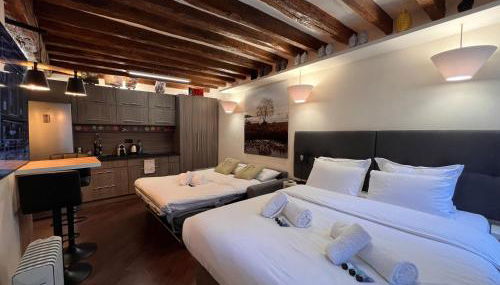 Saint-Germain Notre-Dame, rue des Anglais - Photo 2, towels