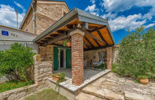 Adria Serenity Home with Hot Tub - Foto 1