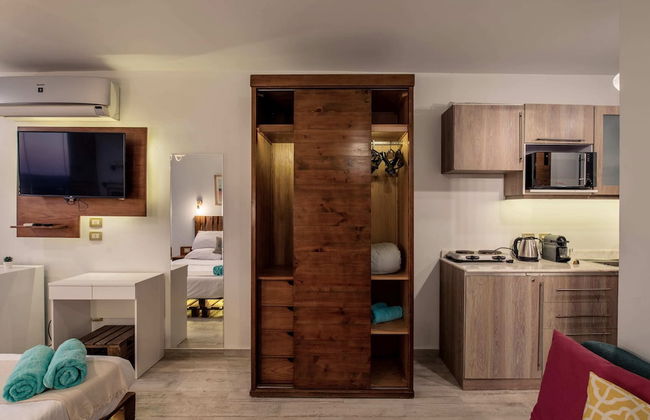 Xuru Stays I Jacuzzi Studio @ The Pyramids Free Airport Pickup - Foto 8