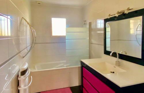 Maison tout confort avec piscine chauffée au bord des rives de la Dordogne - Foto 23