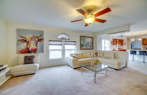 Fireside Gatherings Pet-Friendly Apollo Home - Photo 5