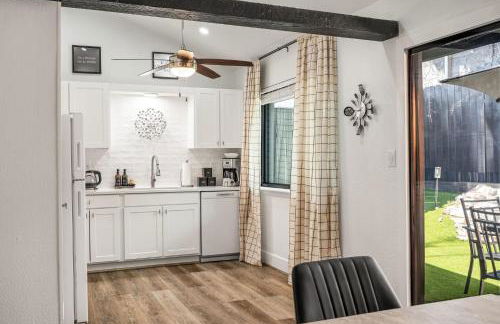 The Orange Door - Unit B - Travis Heights Duplex - Foto 13