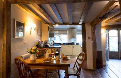 Miller Cottage a luxury 1550's cottage in the Historic centre of Saffron Walden - Foto 5