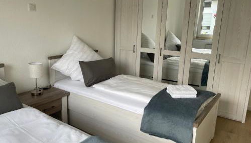 Ferienwohnung Sieben, Zentral gelegene mit Tiefgaragenstellplatz - Foto 5, wardrobe