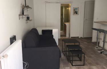 Home2Sea - Piscine, Jardin, studio cabine, 1 canapé lit convertible 2 ADULTES, 1 lit superposé triple 3 ENFANTS ou ADOS - Foto 26