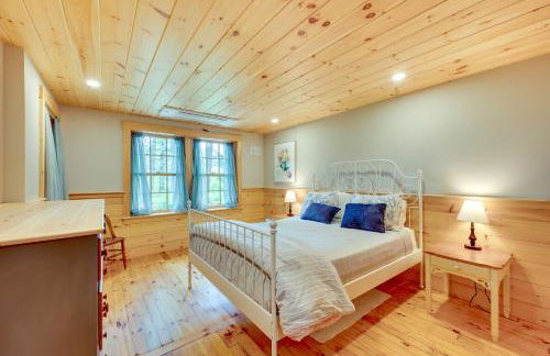 Lakefront Lovell Home with Dock Walk to Town Beach! - Foto 14