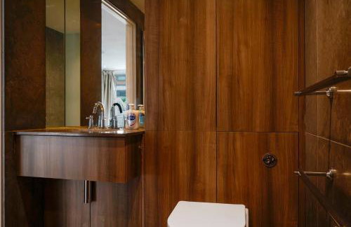 One bedroom apartment with balcony and concierge , station and shops 2min walk - Foto 11