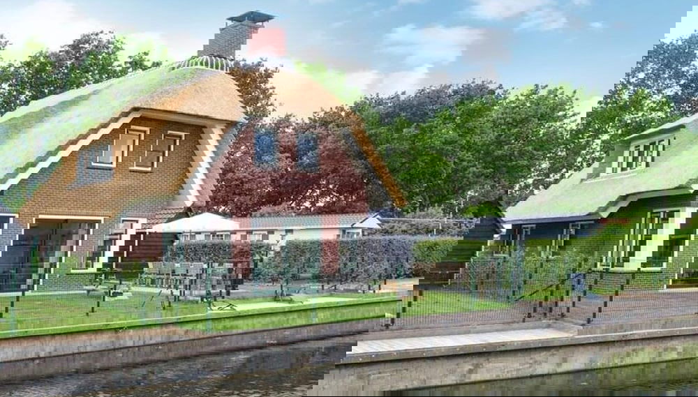 Villa in Friesland With Waterfront Garden - Foto 1