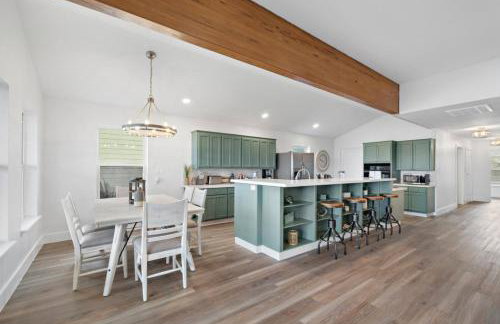 Bayfront Home with Private Pool, Pier, and Firepit - Foto 73